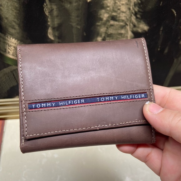 Tommy Hilfiger Leather Wallet.UNISEX - Picture 6 of 12
